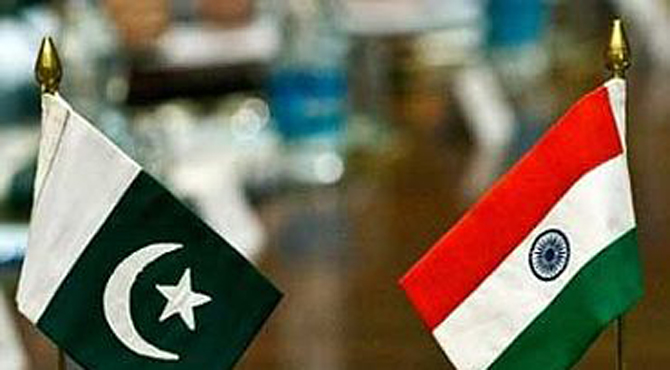 پاکستان کا ایک بار پھر بھارت سے فائنل میں ٹکراﺅ