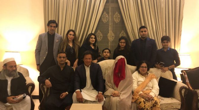شادی کے بعد عمران خان کا ستارہ عروج پر ،سوشل میڈیا پر ٹا پ ٹرینڈ