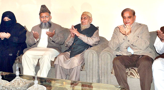 دھرنا دینے والوں نے ملک کیلئے کچھ نہیں کیا ، منفی سیاست کو عوام مسترد کر دینگے