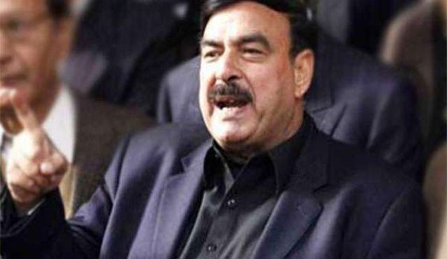 لاکھوں ماہانہ تنخواہ والے کنٹریکٹ افسران عزت سے خود چلے جائیں