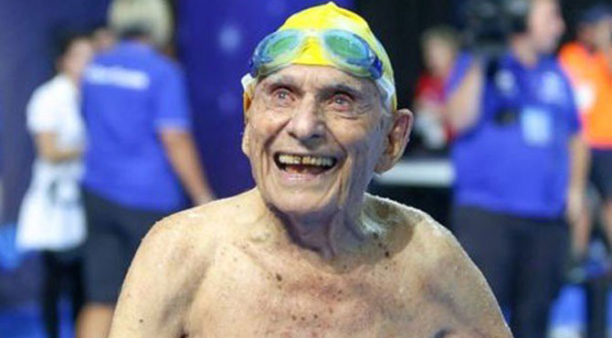 99 سالہ تیراک نے عالمی ریکارڈ توڑ دیا