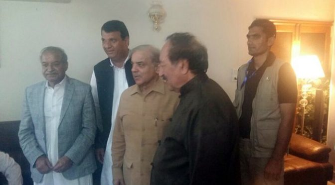 ن لیگ نے تحریک انصاف کو بڑا جھٹکا دیدیا ،ممبر قومی اسمبلی سراج خان کی شمولیت سے کھلاڑیوں میں کھلبلی