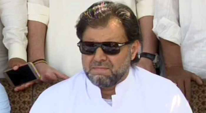 پی ٹی آئی چھوڑنے والے احمد مانیکا کو ایم ایم یے کیجانب سے پُر کشش پیشکش