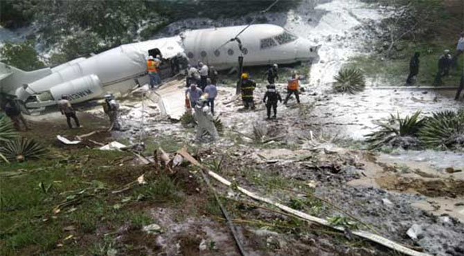 ہونڈوراس میں طیارہ حادثہ ، 6 افراد زخمی
