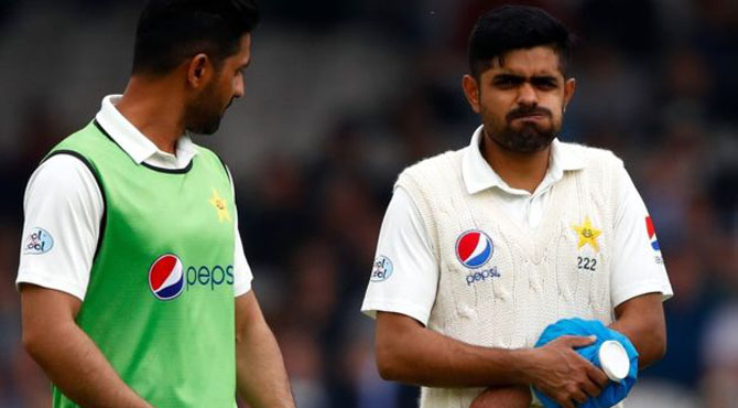 کلائی میں فریکچر کے بعد بابر اعظم بقیہ ٹیسٹ سیریز سے باہر