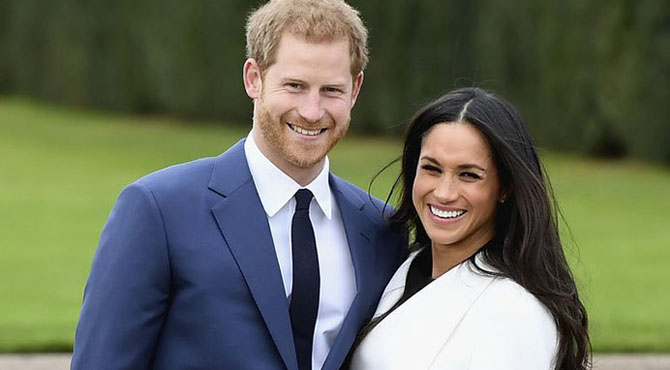 کیا ہیری شیو بنوائیگا ؟کیا ملکہ برطانیہ سبز ہیٹ پہنیں گی؟مرکزی ڈش میں کیا ہو گا ؟شاہی شادی پر شرطیں شروع