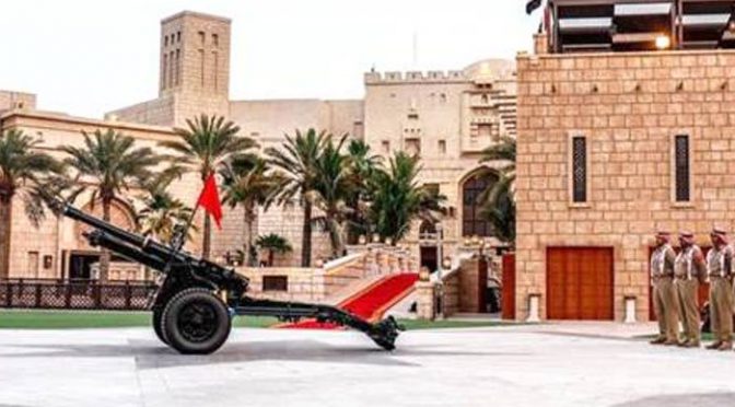 دبئی میں گولے داغ کر وقتِ افطار کے اعلان کی روایت برقرار