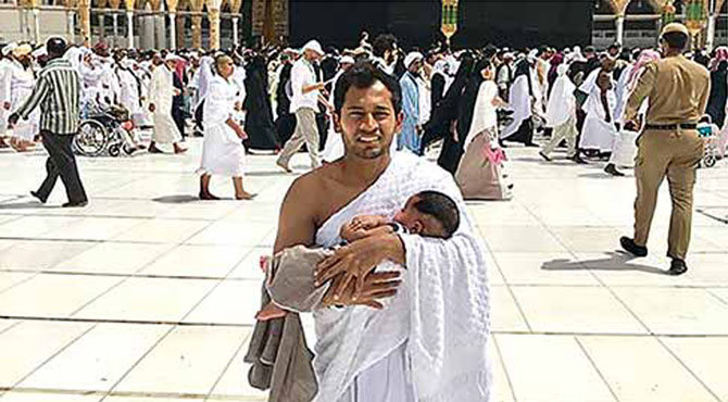 مشفق الرحیم کا بیٹے کیساتھ عمرہ