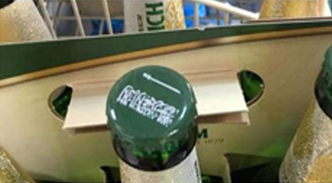 شراب کی بوتل پر سعودی پرچم