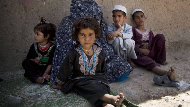 افغانستان میں آدھی آبادی سکول نہیں جاتی