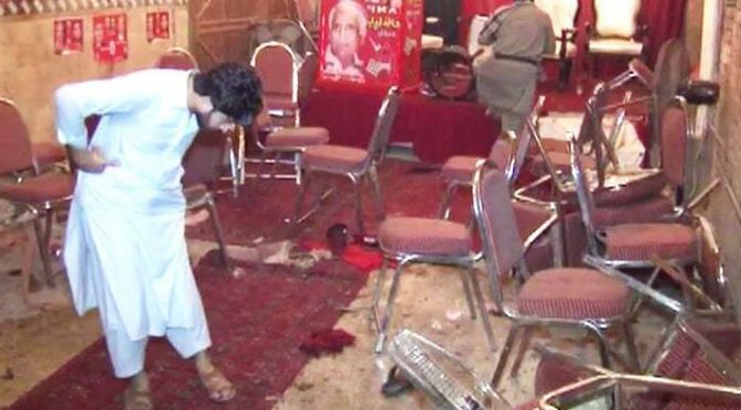 پشاور اے این پی کی انتخابی مہم میں دھماکا،ہارون بلور سمیت6افراد شہید