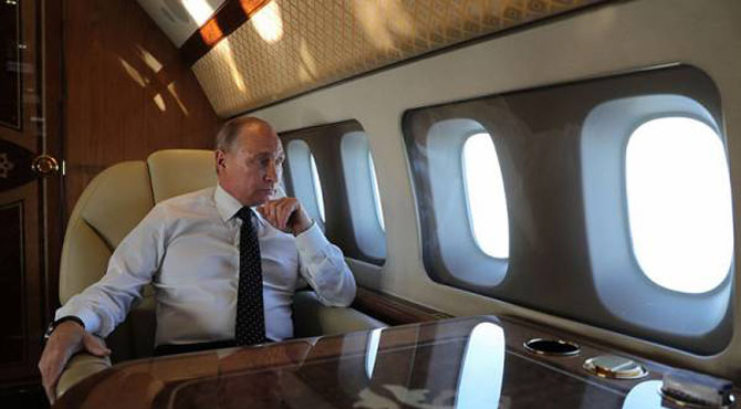 ٹوائلٹ ، میز کرسیوں پر سونے کا کام ،روسی صدر کے طیارے بارے دلچسپ انکشافات