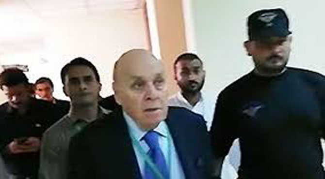 اومنی گروپ کے مالک انور مجید کی شوگر مل پر رینجرز اور ایف آئی اے کا چھاپا