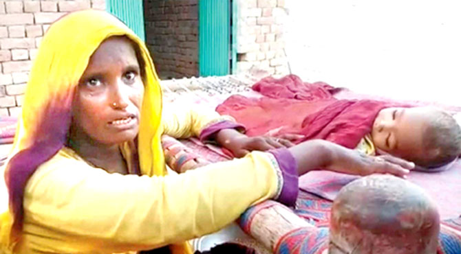 میاں چنوں : ڈاکٹر وزیراعلیٰ کے پروٹوکول میں مصروف رہے ، بچی چل بسی