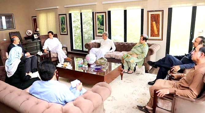 عمران خان کی زیر صدارت کور کمیٹی کا اجلاس 20رکنی کابینہ بنانے کا فیصلہ