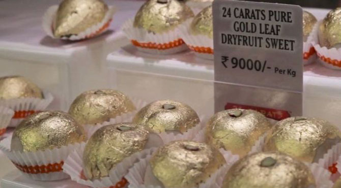 9 ہزار روپے کلو سونے والی مٹھائی نے دھوم مچادی ، خریداروں کا جم غفیر امڈ آیا
