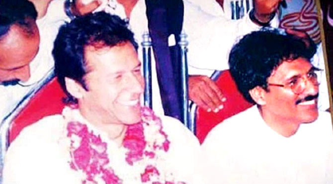 وزیراعظم عمران خان کی یادگار تصویر  کے ساتھ عارف علوی کو مبارکباد