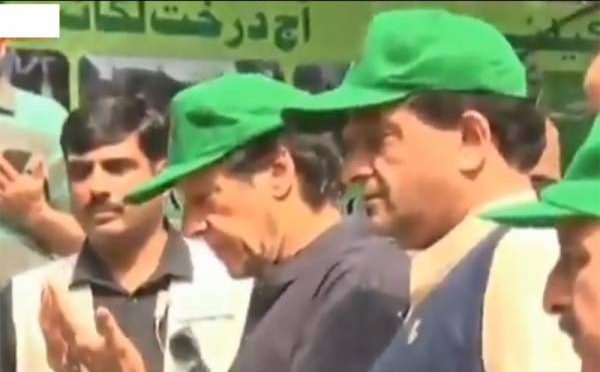 اگر درخت نہ لگائے تو پاکستان ریگستان بن سکتا ہے ،وزیراعظم نے ہری پورمیں پودا لگا کر شجرکاری مہم کا آغاز کر دیا