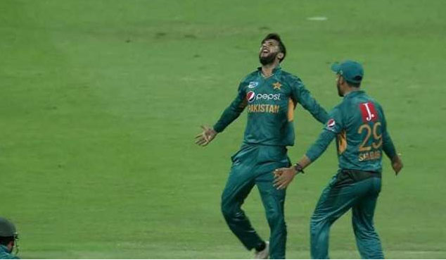 قومی ٹیم کے آل راﺅنڈر عماد وسیم نے آسٹریلیا کےخلاف منفرد ریکارڈ اپنے نا م کرلیا