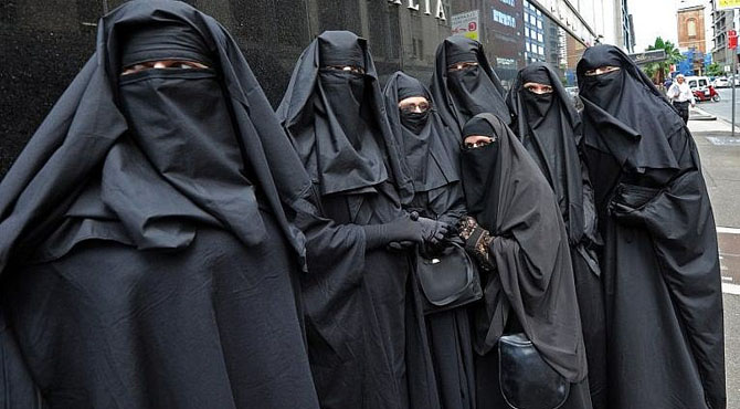 فرانس میں نقاب پر پابندی انسانی حقوق کی خلاف ورزی ہے: اقوام متحدہ