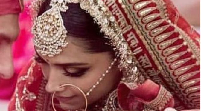 دپیکا کے شادی کے جوڑے پر درج خاص پیغام کیا تھا؟آپ بھی حیرا ن رہ جا ئینگے
