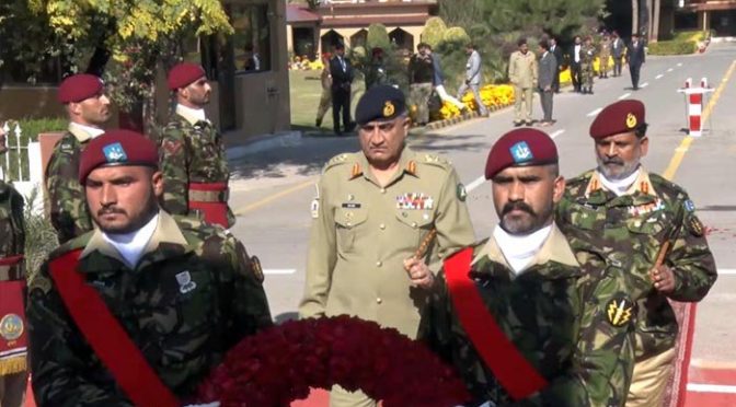 آرمی چیف جنرل قمر باجوہ کا اسپیشل سروسز گروپ ہیڈ کوارٹرز کا دورہ