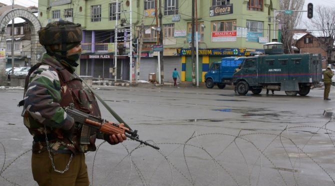 مقبوضہ کشمیر میں بھارتی فوج نے مزید 2 کشمیریوں کو شہید کردیا