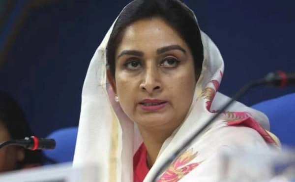” شاہ محمود قریشی کے خلاف کارروائی کریں “ پاکستان آنے والی بھارتی وزیر نے عمران خان سے مطالبہ کر دیا