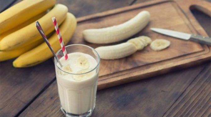 کیلے اور دودھ کا امتزاج صحت کے لیے کتنا فائدہ مند؟