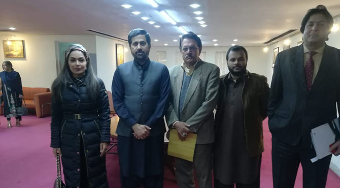اداکارہ میرا کی وزیر اطلاعات و ثقافت فیاض الحسن چوہان سے الحمرا میں ملاقات