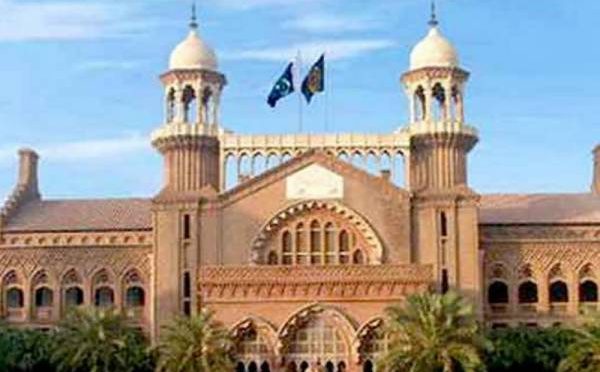 لاہورہائیکورٹ نے مال روڈ پرسائن بورڈ اورفلیکسزلگانے پرپابندی لگادی