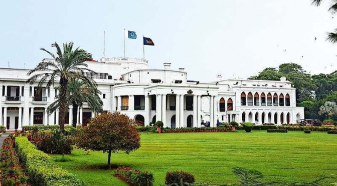 لاہور ہائیکورٹ نے گورنر ہاؤس پنجاب کی دیواریں گرانے سے روک دیا