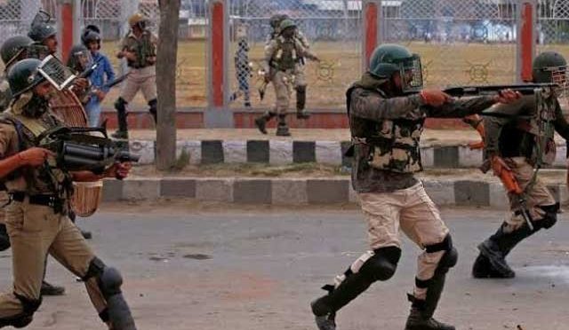 مقبوضہ کشمیر میں بھارت کی ریاستی دہشتگردی، 10 نوجوان شہید