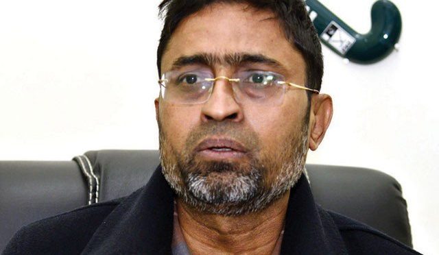 پاکستان میں کرکٹ نے ہاکی کو گول کردیا، شہباز سینئر