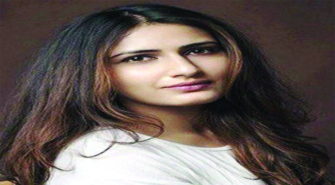 ”سلیوٹ“ میں شاہ رخ کے  مقابل فاطمہ ثنانظر آئیں گی