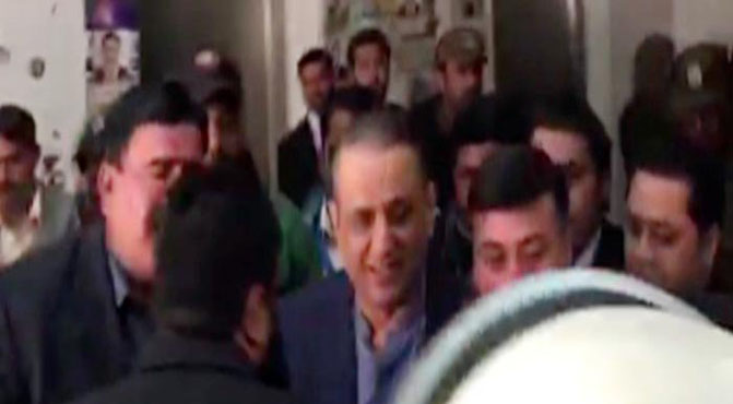 پی ٹی آئی رہنما علیم خان کے جسمانی ریمانڈ میں 5 مارچ تک توسیع