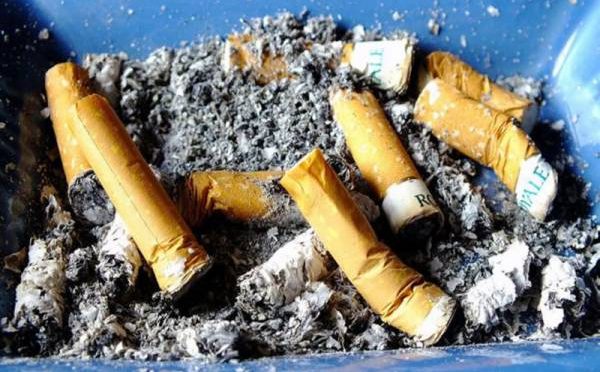 اب صرف 100 سال یا زائد عمر کے افراد کو سگریٹ پینے کی اجازت ہوگی، نیاقانون سامنے آ گیا