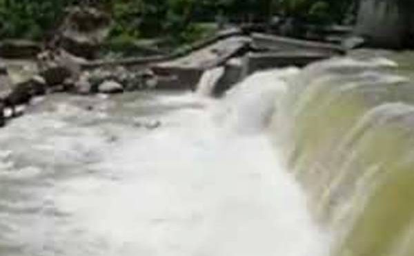 کوئٹہ اور کراچی کا زمینی رابطہ منقطع ہوگیا