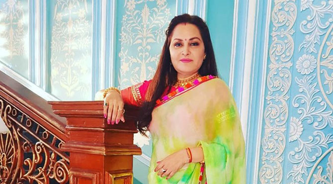 سماج وادی پارٹی رہنما نے تیزاب سے جلانے کی کوشش کی : جیا پرادہ