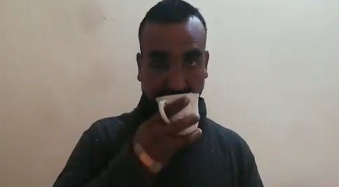 پاک فوج کا رویہ متاثر کُن ہے، گرفتار بھارتی پائلٹ