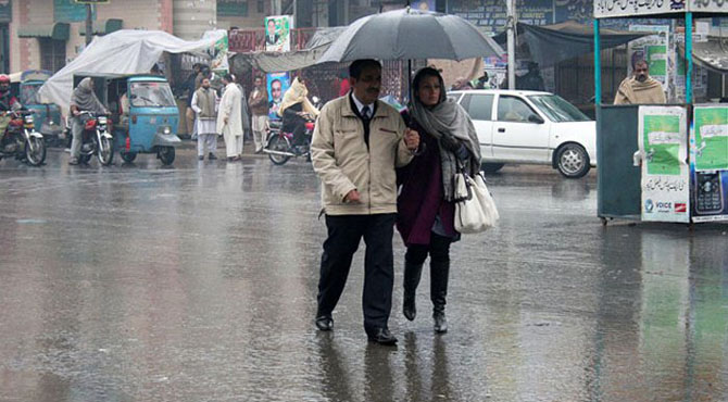 آج اور کل مزید بارشوں کی پیش گوئی پہاڑوں پر برفباری کا امکان