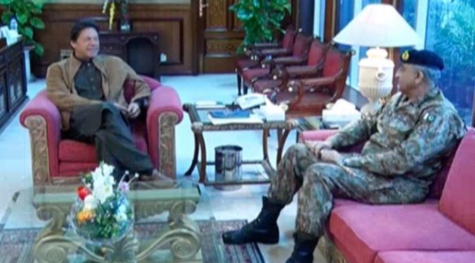 وزیراعظم عمران خان سے آرمی چیف جنرل قمر جاوید باجوہ کی ملاقات