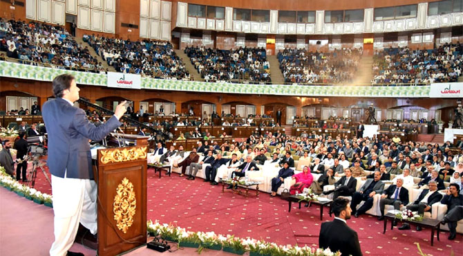 غربت ختم کرنے کیلئے جہاد شروع کر دیا : عمران خان