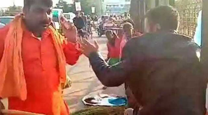 بھارت میں انتہا پسند ہندوﺅں کا کشمیری محنت کشوں پربہیمانہ تشدد