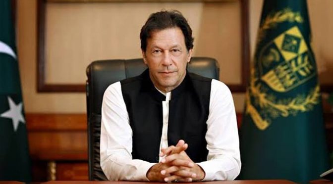 وزیراعظم نے شہید نعیم راشد کی بیوہ کی بہادری کو سراہتے ہوئے انٹرویو کا ویڈیو کلپ شیئرکردیا