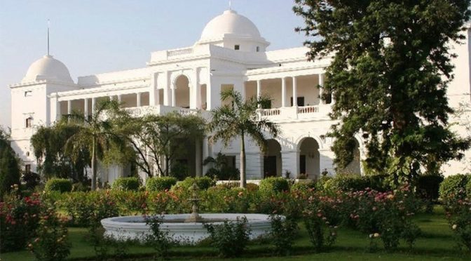 سیف علی خان کے اربوں روپے کا محل کیسا ہے؟