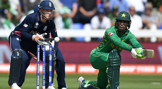 انگلینڈ سے دوسرا معرکہ آج