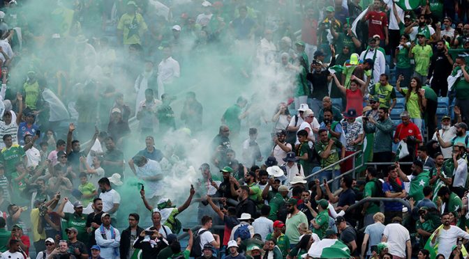 ورلڈ کپ میں پاکستان مخالف بینرز، حکومت نے معاملہ سفارتی سطح پر اٹھا لیا