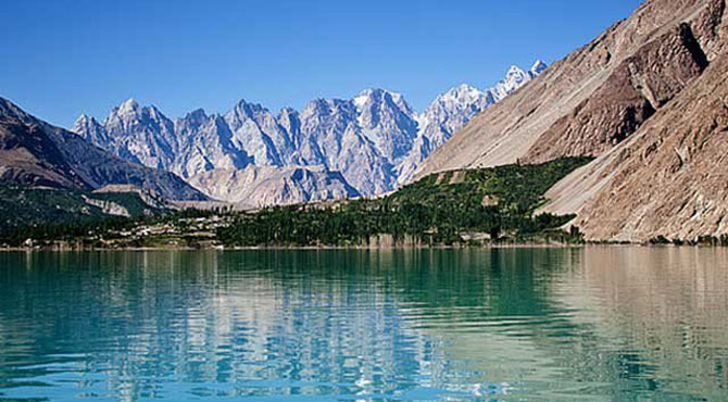 ہنزہ کے بلند پہاڑوں میں تین نئی جھیلیں دریافت