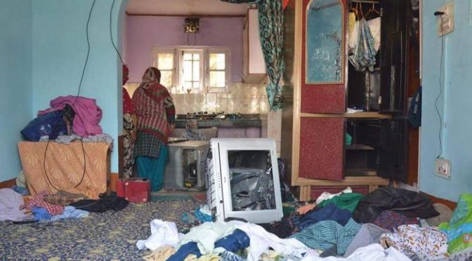 مقبوضہ کشمیر: بھارتی فوج نے 15 اگست کوسینکڑوں خواتین پر دست درازی کی